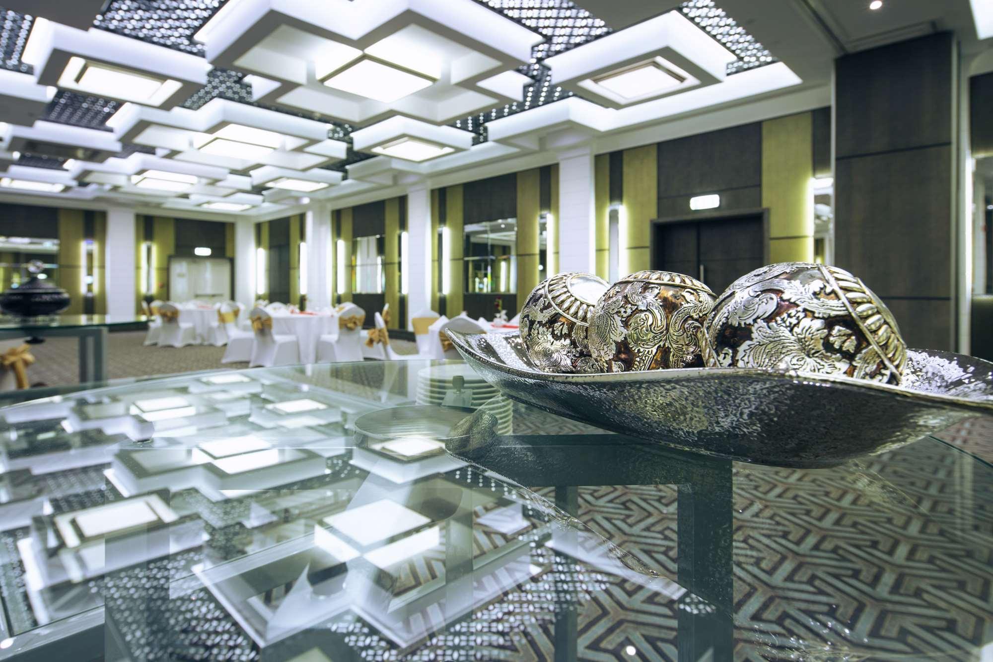 Ayla Bawadi Hotel Al Ain Bagian luar foto