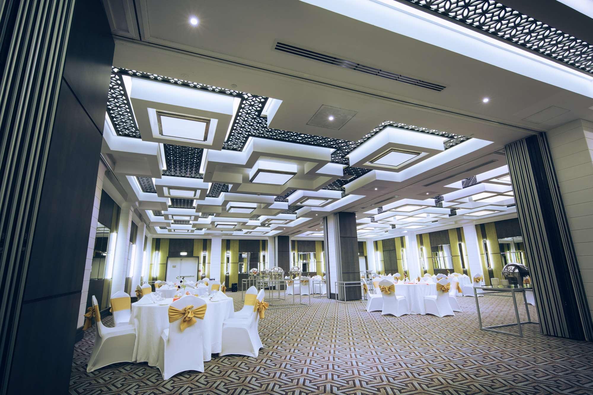 Ayla Bawadi Hotel Al Ain Bagian luar foto