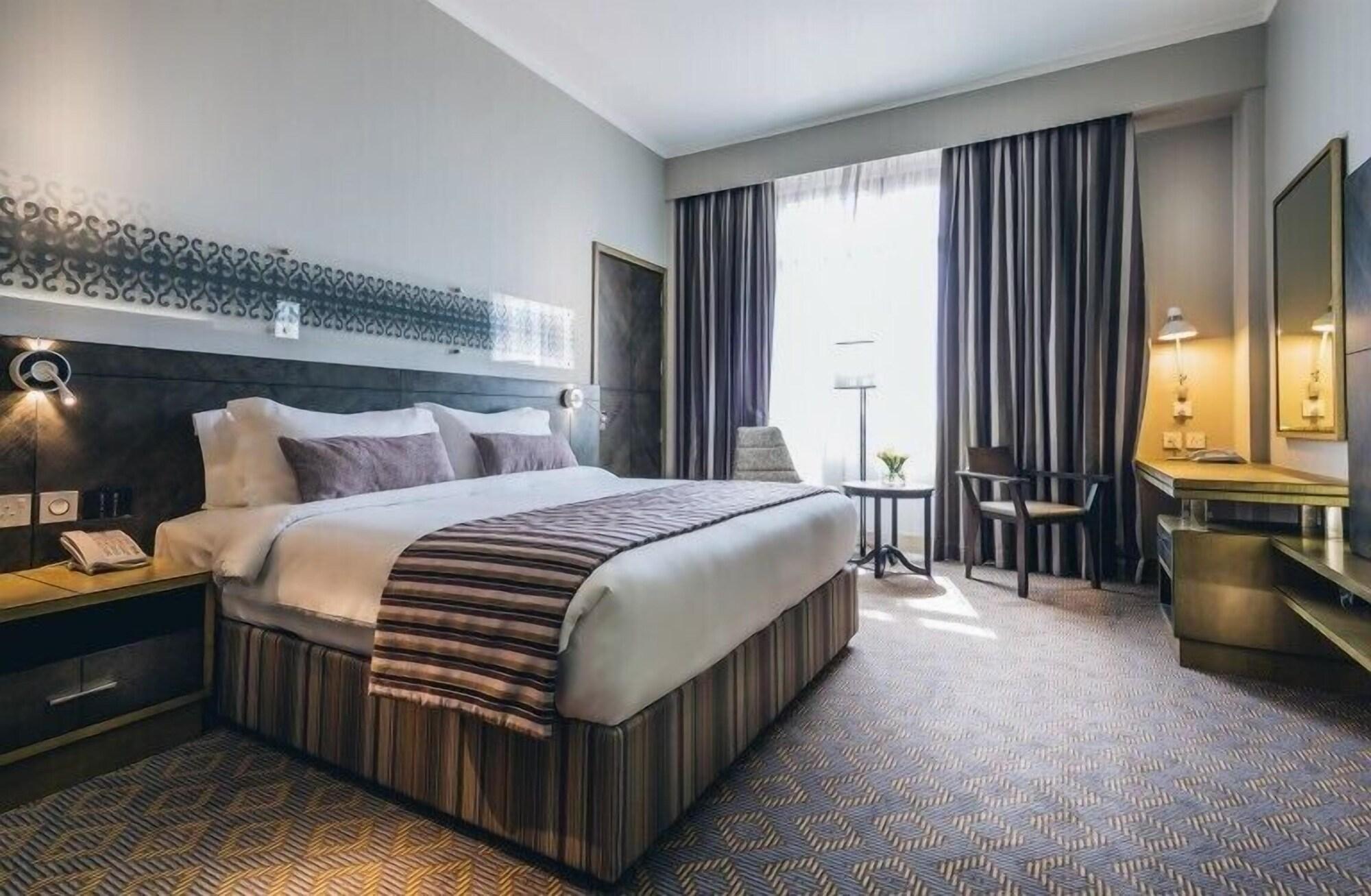 Ayla Bawadi Hotel Al Ain Bagian luar foto